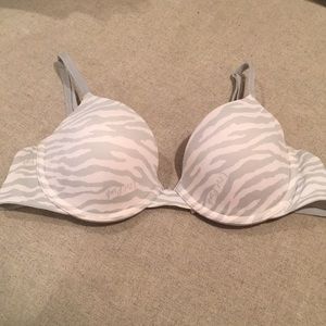 PINK Wear Everywhere Bra 36B